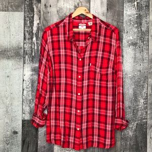 Levi’s Plaid Button Up Shirt